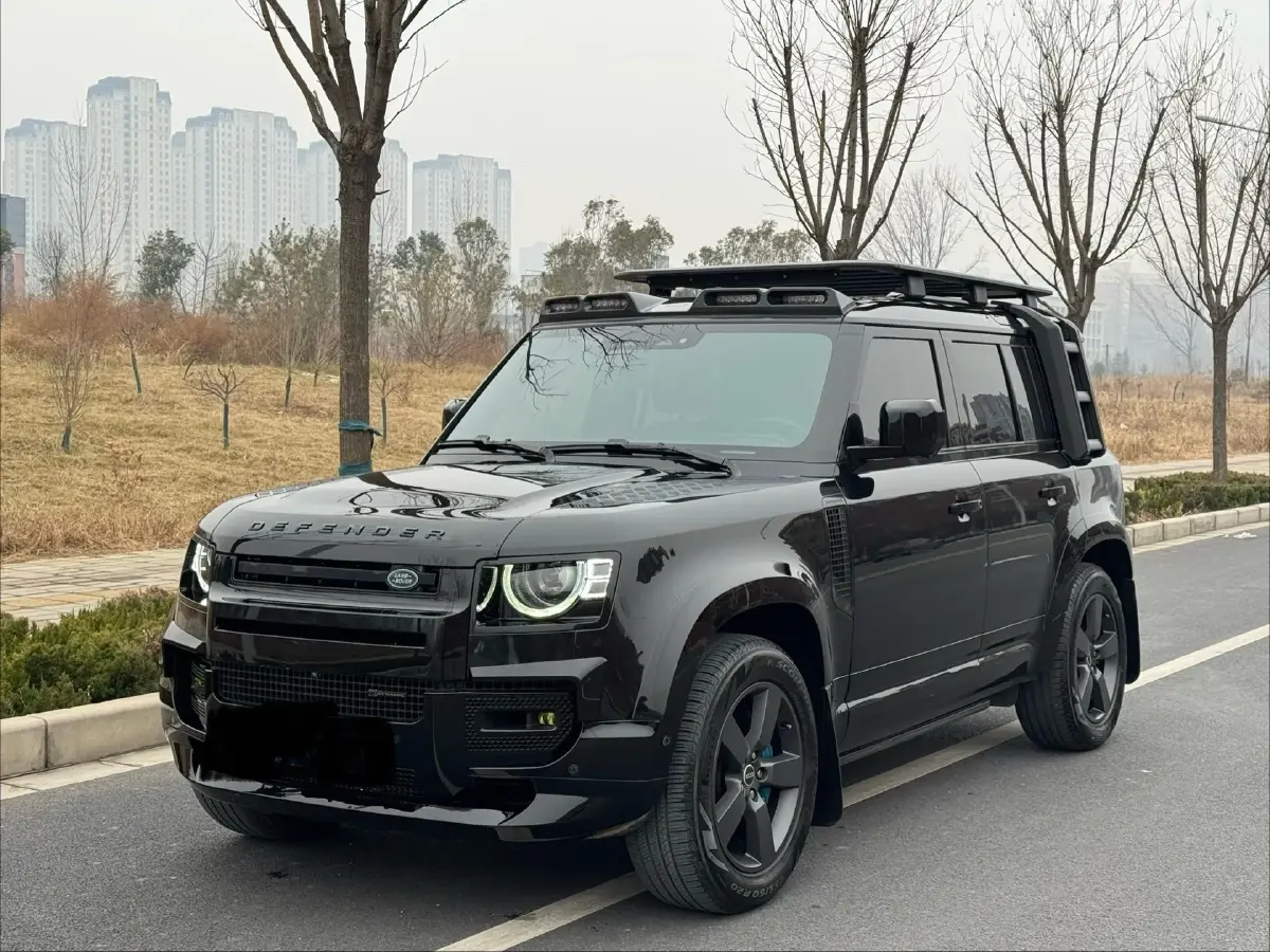 2023 Land Rover Defender 2.0T 300HP L4 8AT