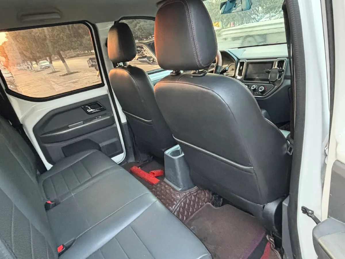 2021 WuLing ZhentTu 1.5L 99HP L4 5MT,autocango,china used car exporter,china ev exporter,chinese used car exporter,chinese used ev exporter