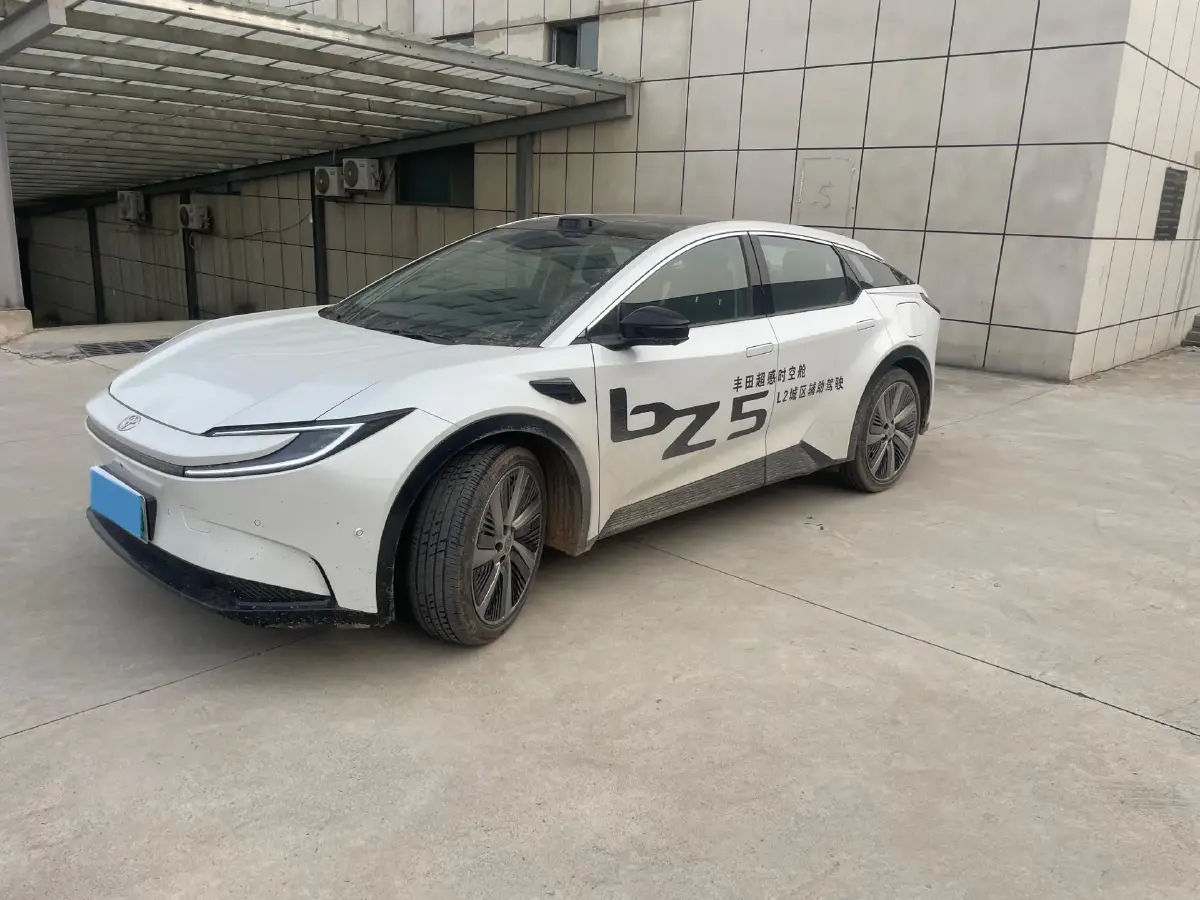 2025 Toyota bZ5 BEV
