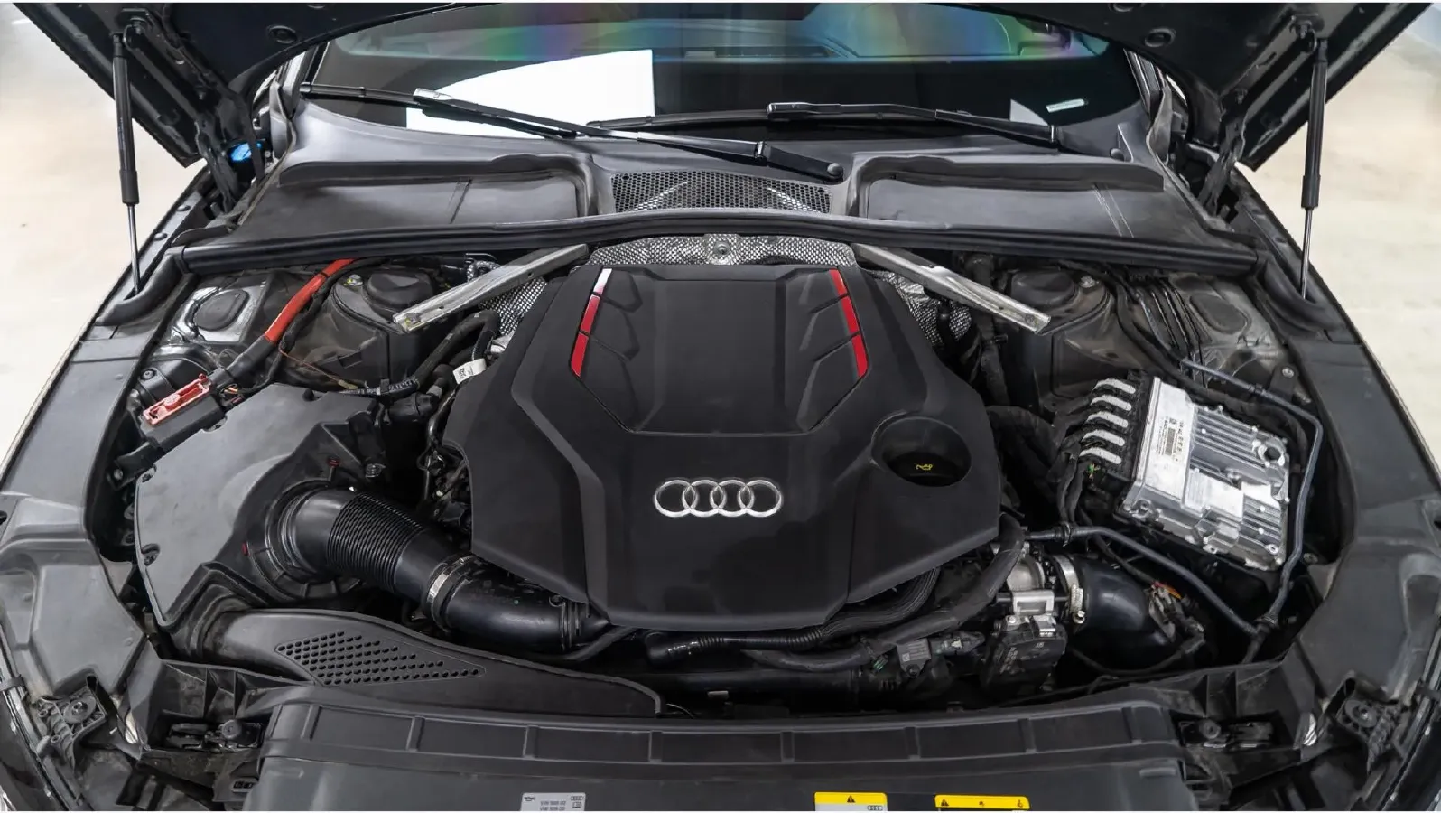 2023 Audi S4 3.0T 354HP V6 8AT,autocango,china used car exporter,china ev exporter,chinese used car exporter,chinese used ev exporter