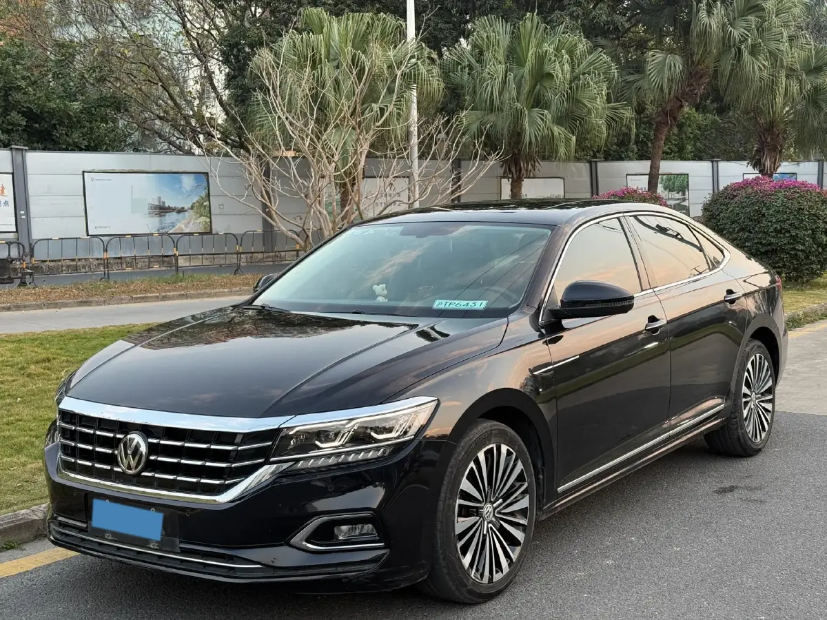 2019 Volvo V40 1.5T 152HP L4 6AT