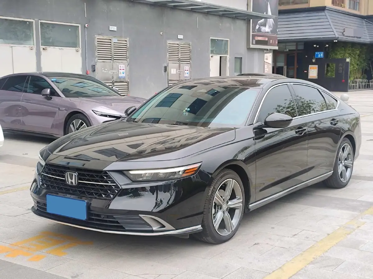 2024 Honda Accord 1.5T 192HP L4 CVT