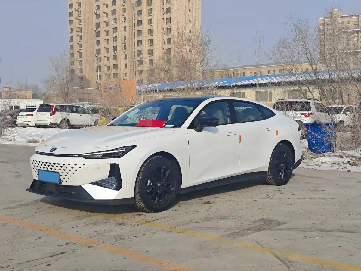 2024 ChangAn UNI-V 1.5T 188HP L4 7DCT