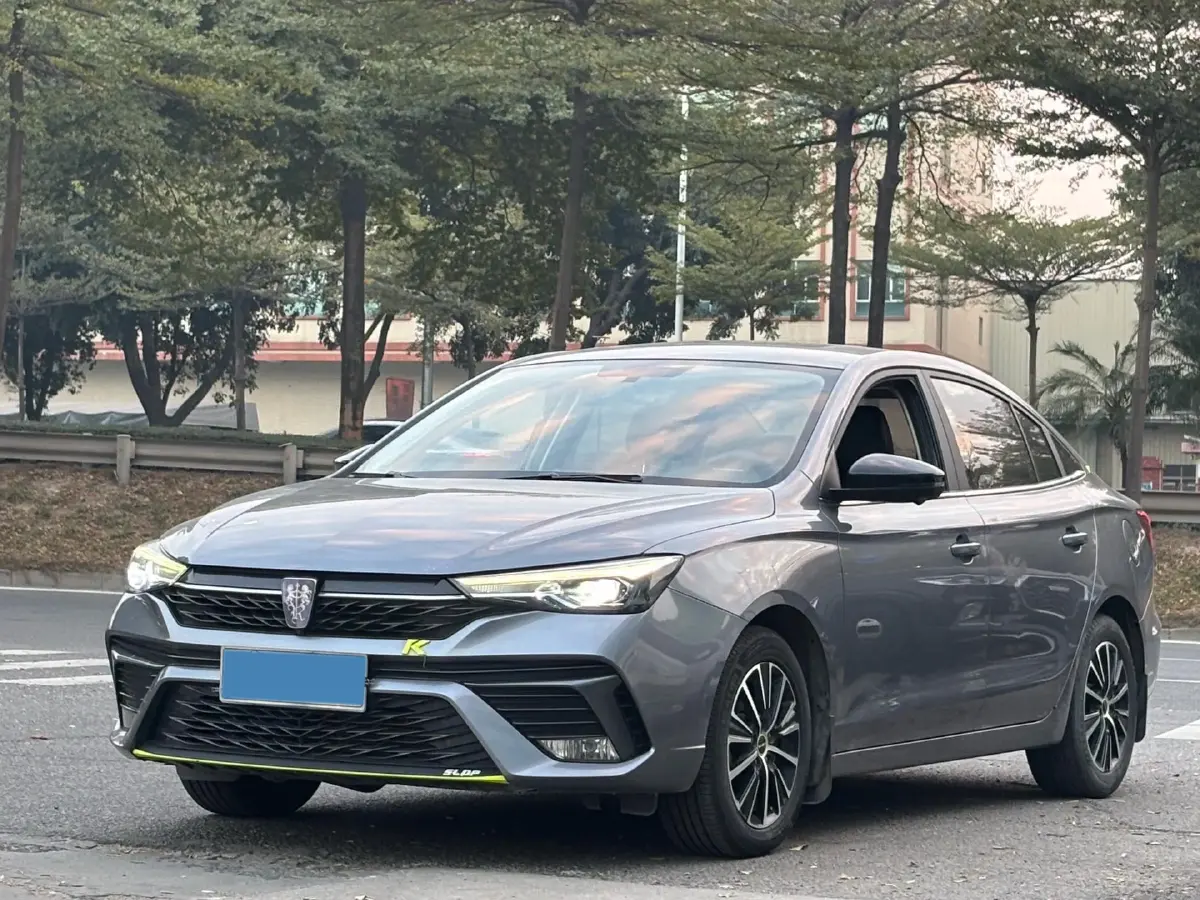 2021 Roewe i5 1.5L 120HP L4 CVT