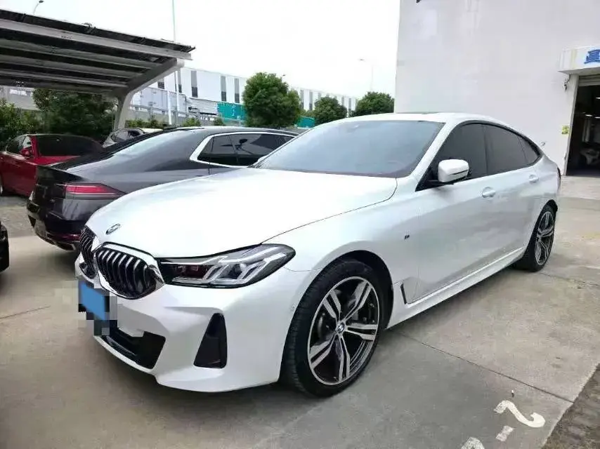 2022 BMW 6 Series GT 2.0T 245HP L4 8AT