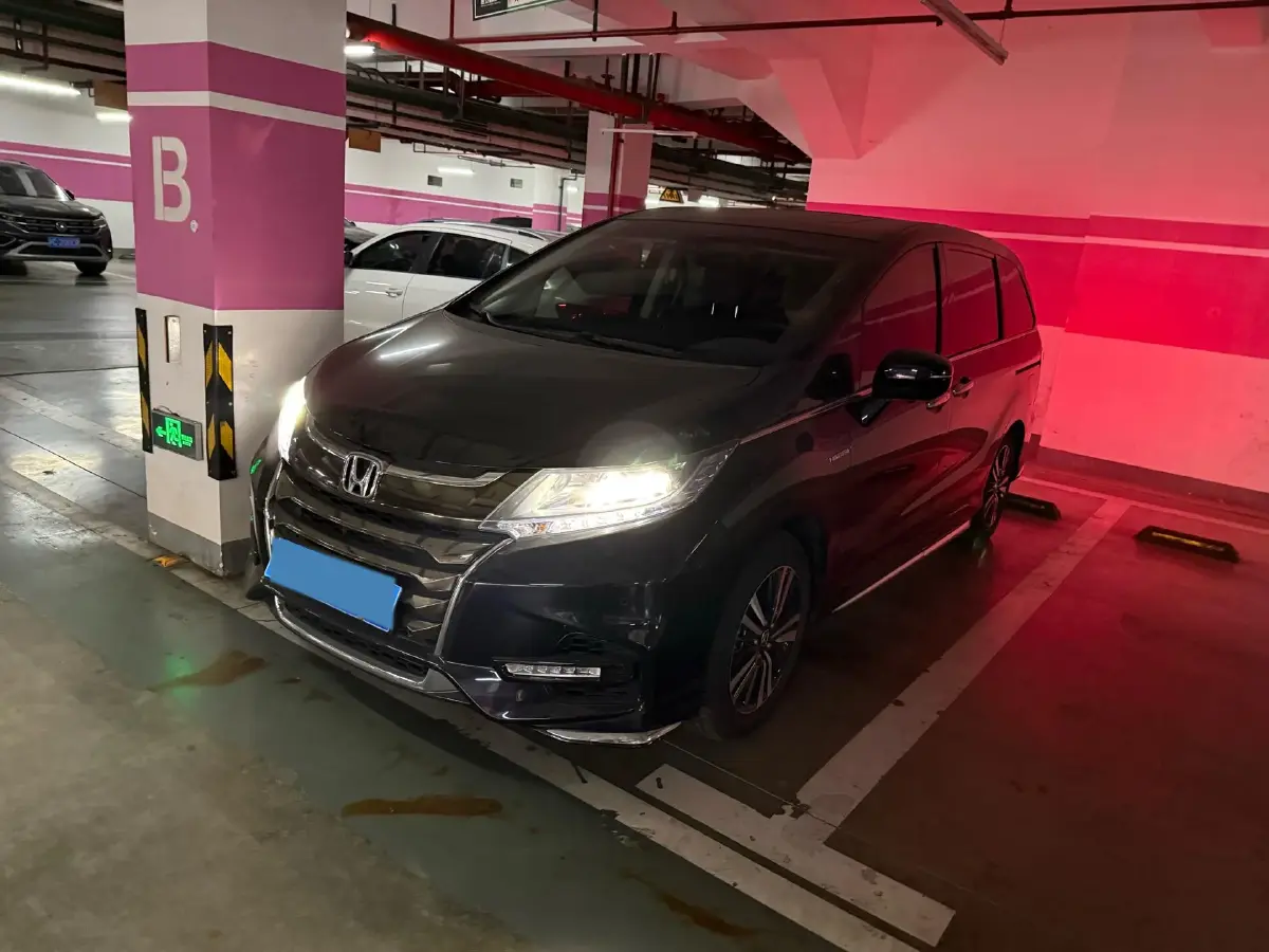 2021 Honda Odyssey 2.0L 146HP L4 E-CVT Hybrid