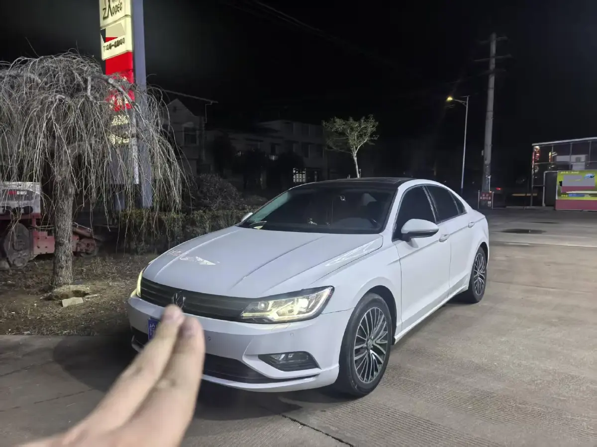 2017 Volkswagen Lamando 1.4T 150HP L4 7DCT