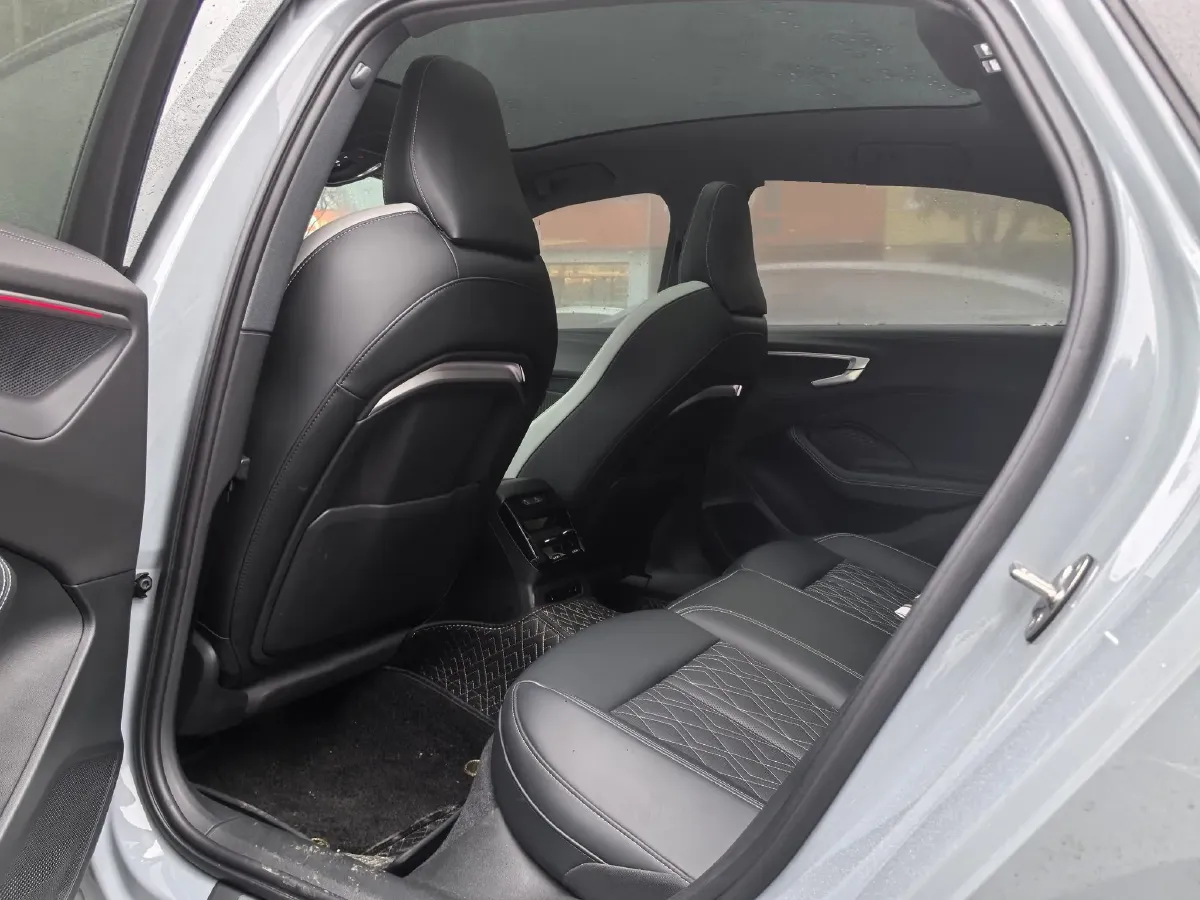 2026 Audi A5L 2.0T 204HP L4 7DCT,autocango,china used car exporter,china ev exporter,chinese used car exporter,chinese used ev exporter