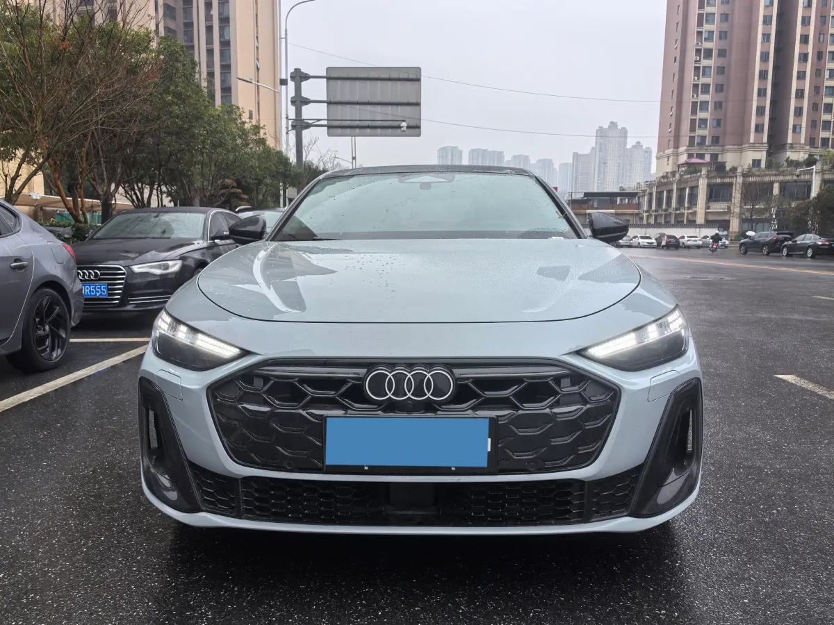 2026 Audi A5L 2.0T 204HP L4 7DCT,autocango,china used car exporter,china ev exporter,chinese used car exporter,chinese used ev exporter