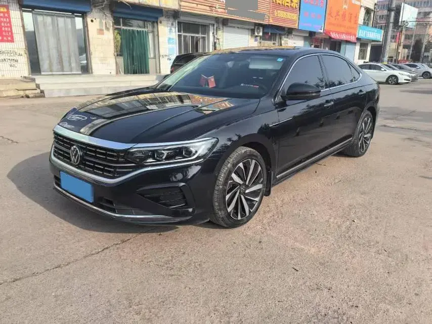 2023 Volkswagen Passat 2.0T 186HP L4 7DCT