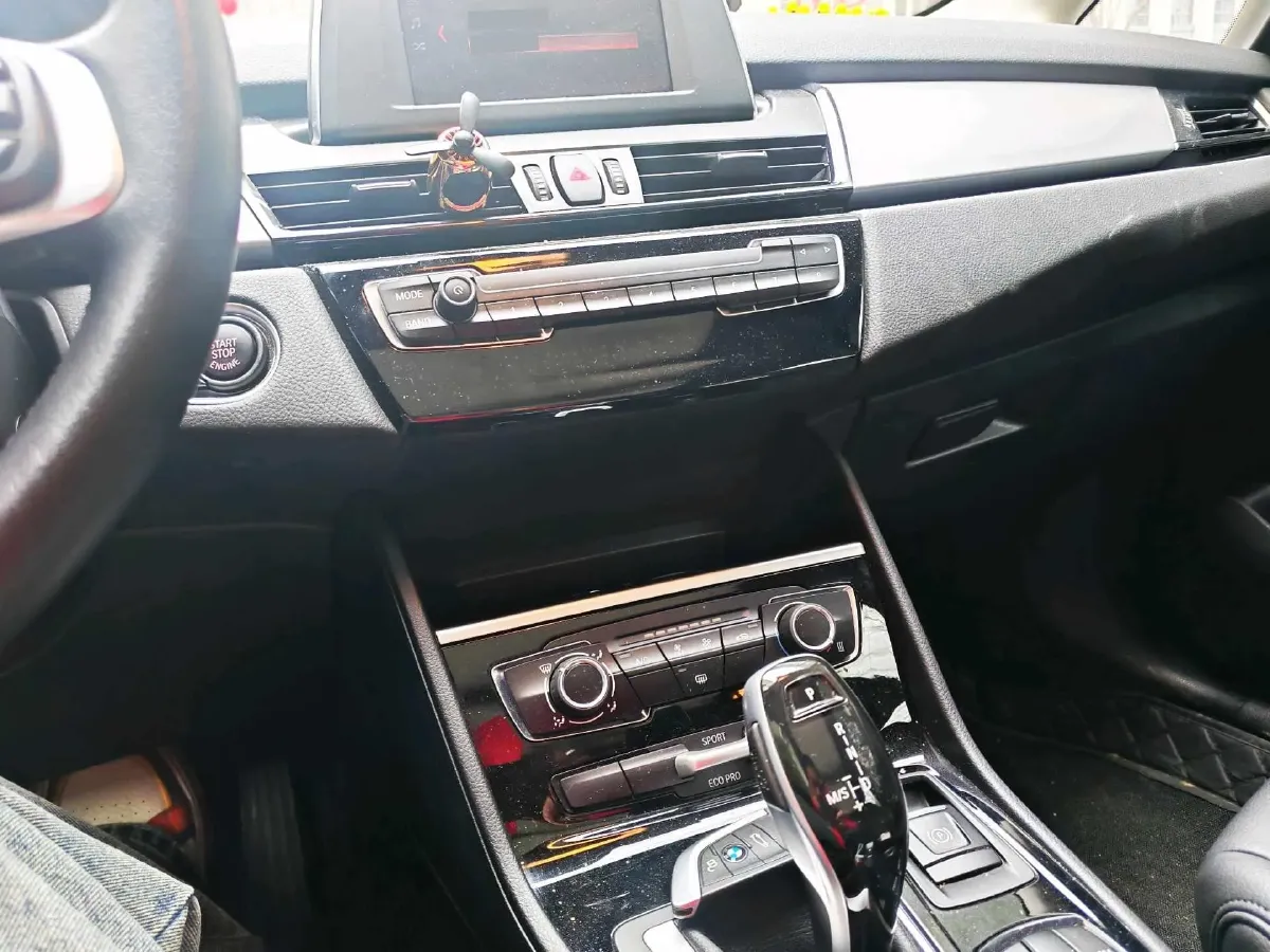 2019 BMW 2 Series SUV 1.5T 140HP L3 7DCT,autocango,china used car exporter,china ev exporter,chinese used car exporter,chinese used ev exporter