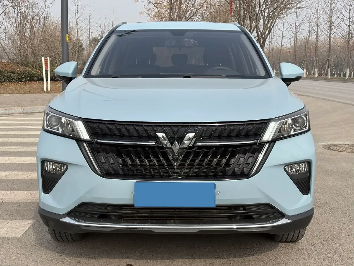 2021 WuLing XingChen 1.5T 147HP L4 6MT,autocango,china used car exporter,china ev exporter,chinese used car exporter,chinese used ev exporter