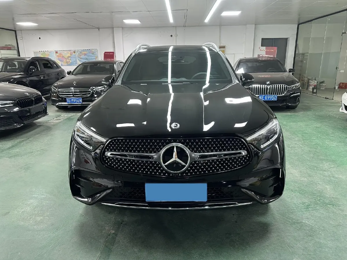 2025 Mercedes-Benz GLC Class 2.0T 204HP L4 9AT,autocango,china used car exporter,china ev exporter,chinese used car exporter,chinese used ev exporter