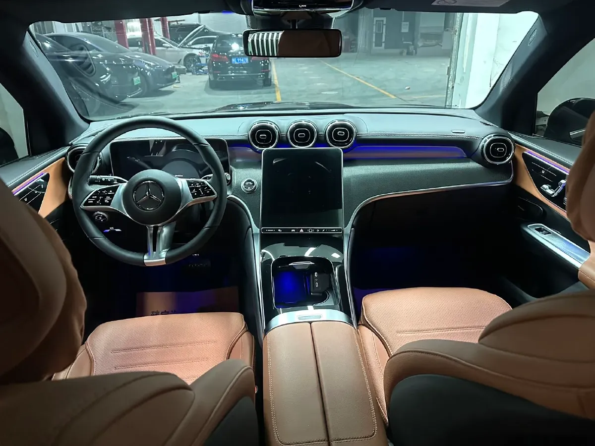 2025 Mercedes-Benz GLC Class 2.0T 204HP L4 9AT,autocango,china used car exporter,china ev exporter,chinese used car exporter,chinese used ev exporter