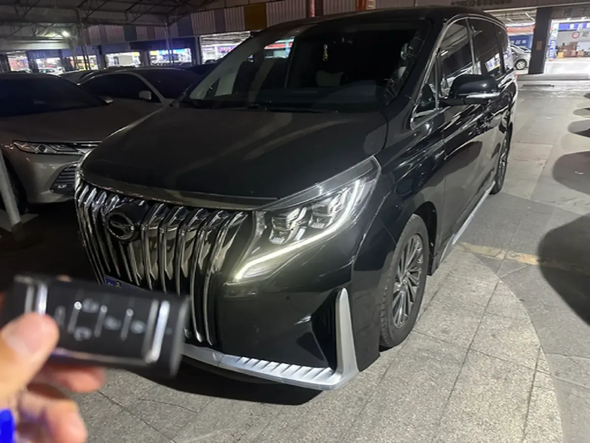 2021 GAC Trumpchi M8 2.0T 252HP L4 8AT