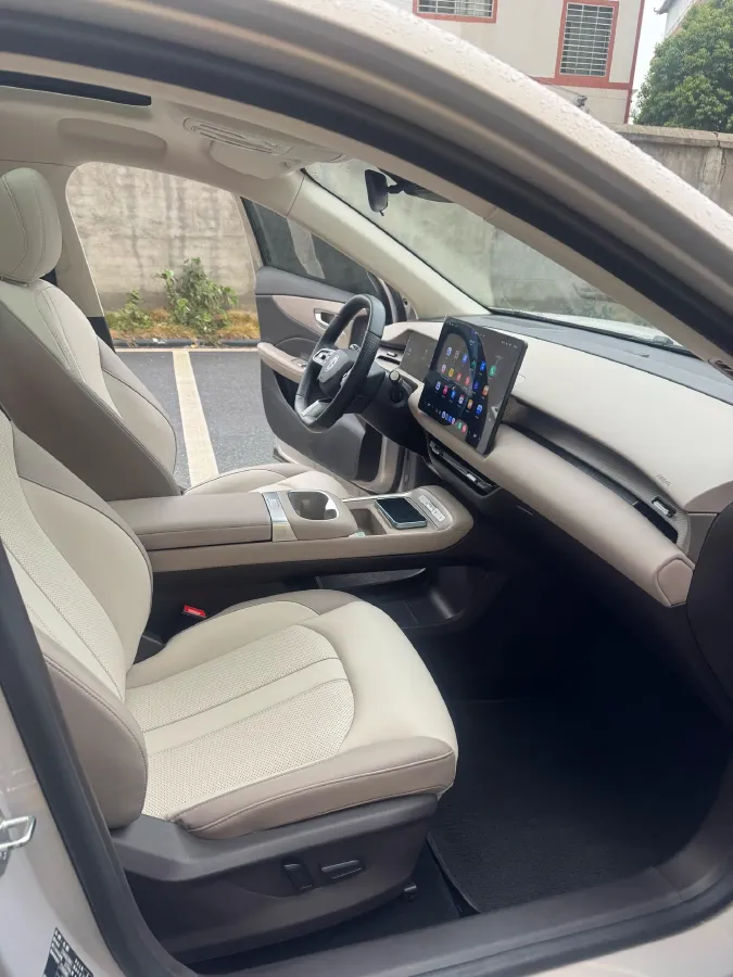 2025 MG MG ES5 BEV 62.2KWH,autocango,china used car exporter,china ev exporter,chinese used car exporter,chinese used ev exporter