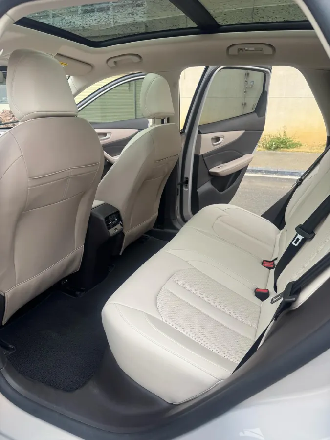 2025 MG MG ES5 BEV 62.2KWH,autocango,china used car exporter,china ev exporter,chinese used car exporter,chinese used ev exporter