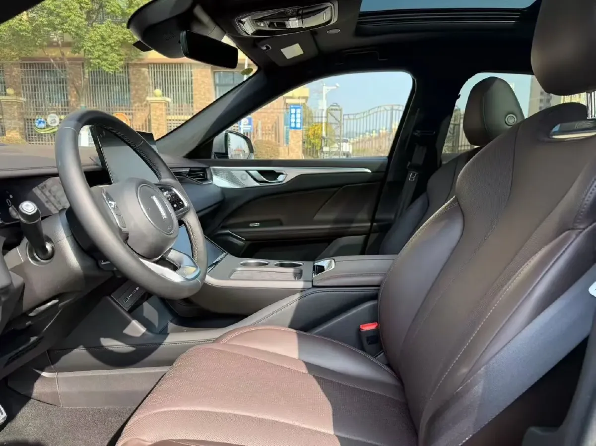 2024 WEY Mocha 1.5T 170HP L4 4DHT PHEV 35.04KWH,autocango,china used car exporter,china ev exporter,chinese used car exporter,chinese used ev exporter