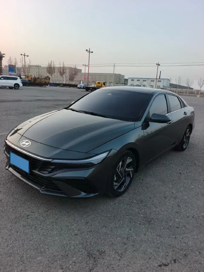 2022 Hyundai Elantra 1.5L 115HP L4 CVT