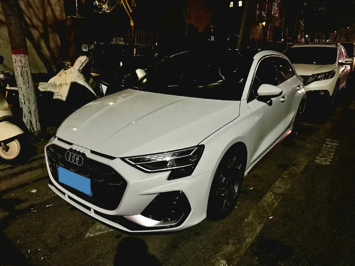 2025 Audi A3 1.5T 160HP L4 7DCT