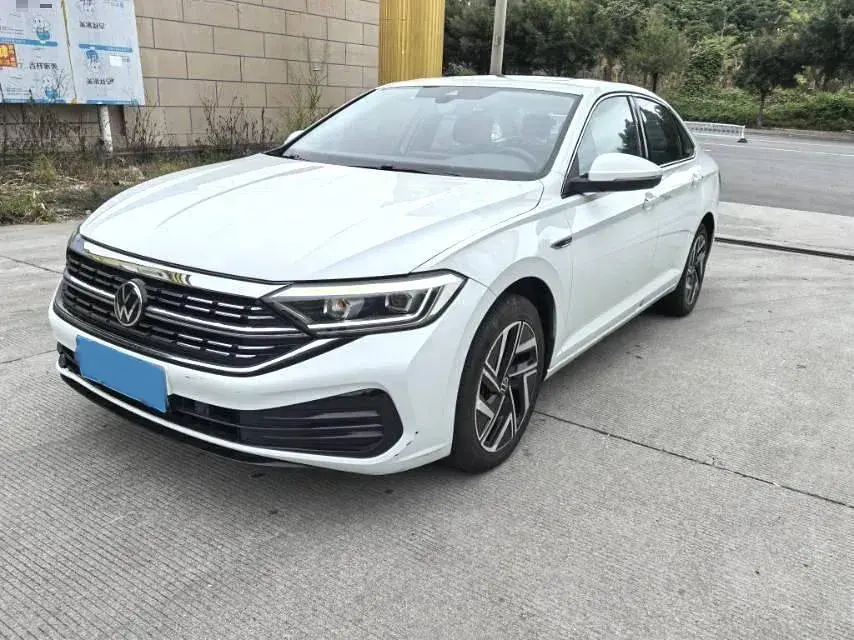 2023 Volkswagen Sagitar 1.2T 116HP L4 7DCT