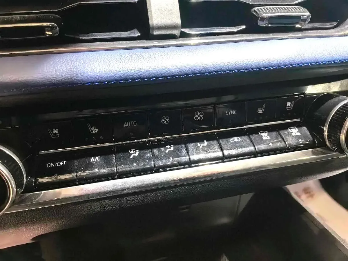 2024 Chevrolet EquinoxPlus 1.5T 180HP L4 2DHT PHEV 24.4KWH,autocango,china used car exporter,china ev exporter,chinese used car exporter,chinese used ev exporter