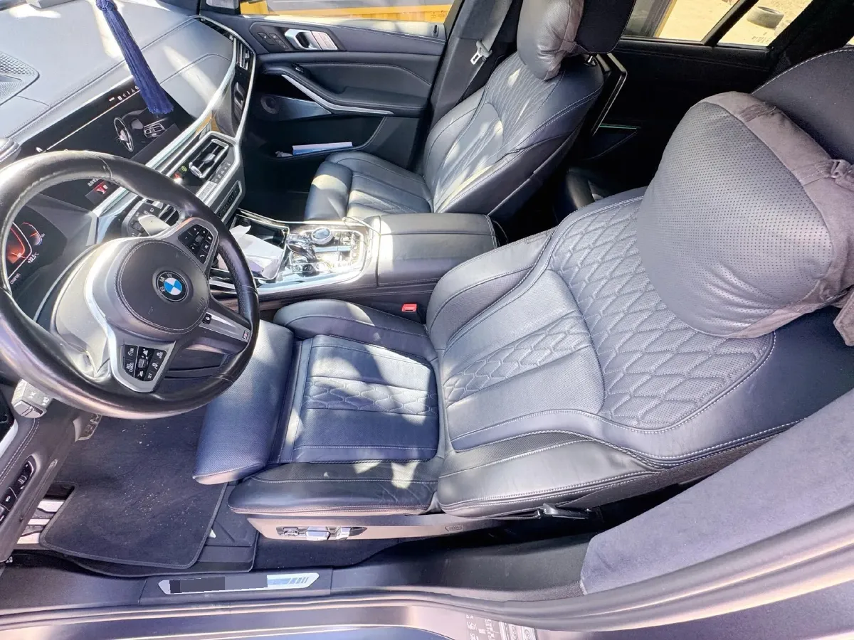 2020 BMW X7 4.4T 530HP V8 8AT,autocango,china used car exporter,china ev exporter,chinese used car exporter,chinese used ev exporter