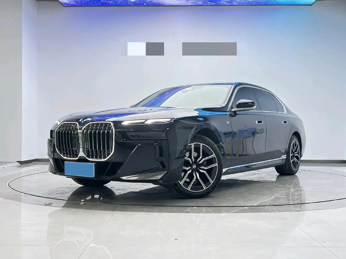 2023 BMW 7 Series 3.0T 272HP L6 8AT