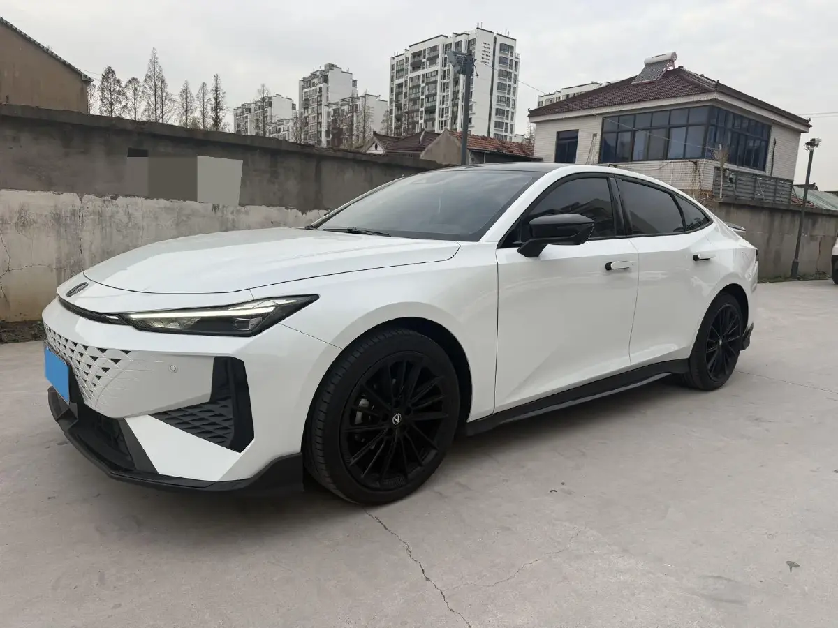 2024 ChangAn UNI-V 1.5T 188HP L4 7DCT