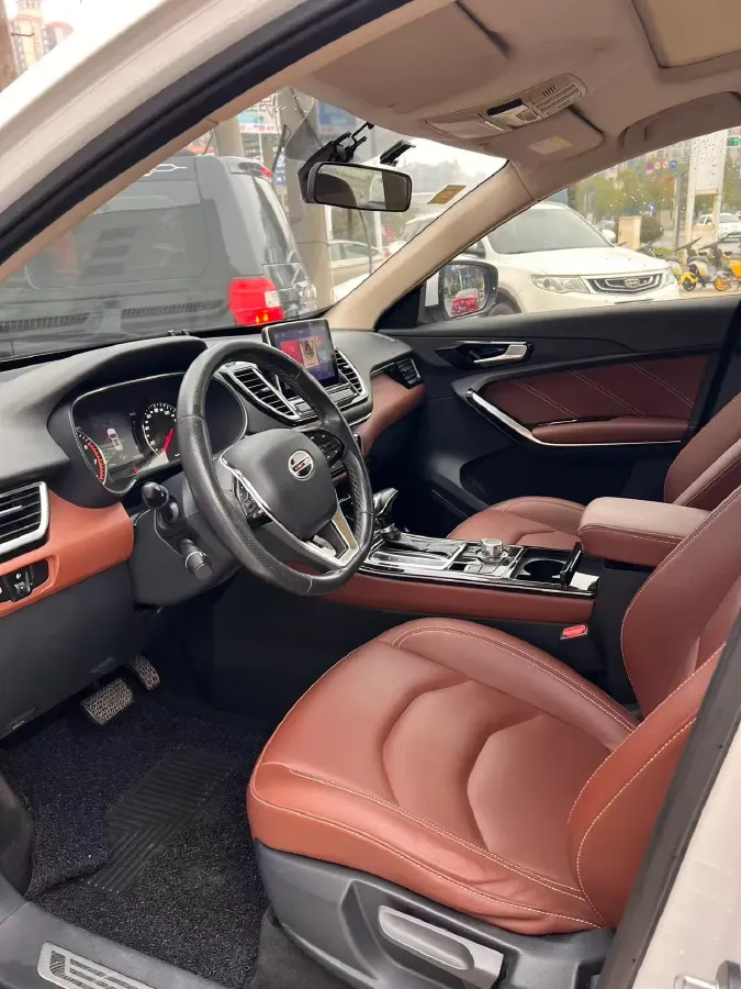 2018 FAW Senia R9 1.2T 143HP L4 7DCT,autocango,china used car exporter,china ev exporter,chinese used car exporter,chinese used ev exporter