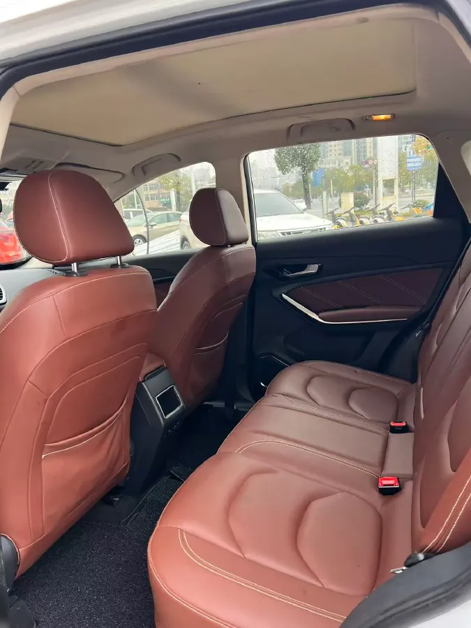 2018 FAW Senia R9 1.2T 143HP L4 7DCT,autocango,china used car exporter,china ev exporter,chinese used car exporter,chinese used ev exporter