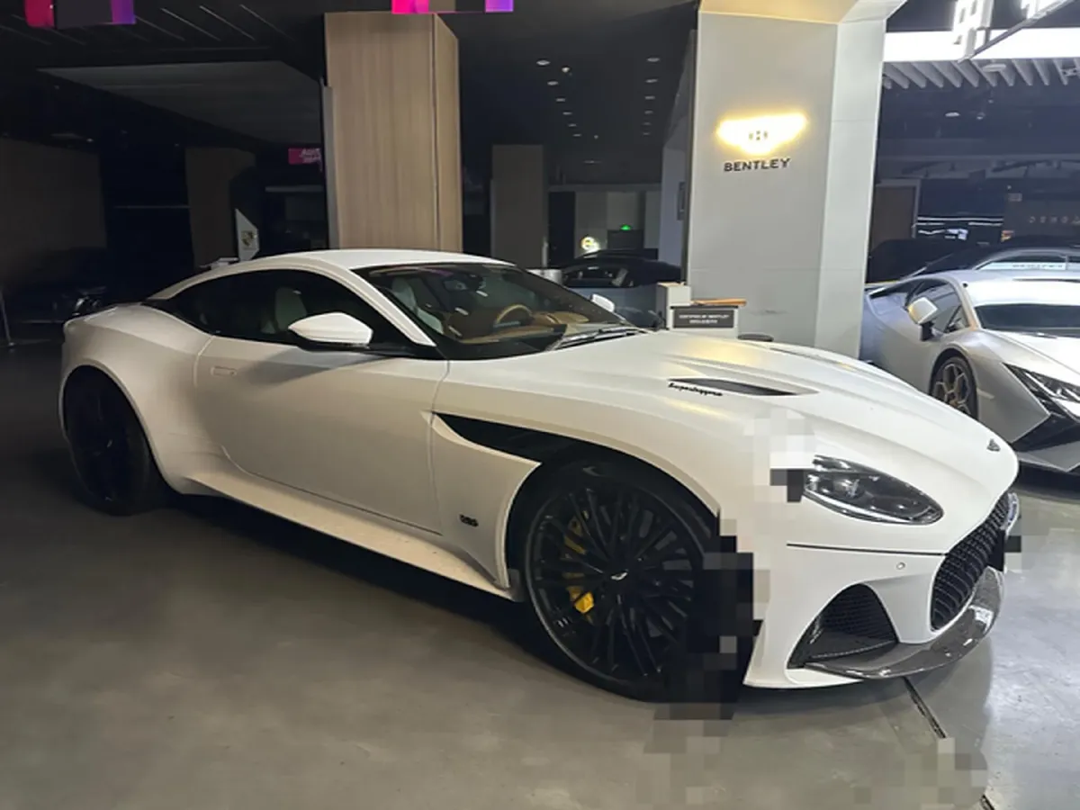 2023 Aston Martin DBS 5.2T 725HP V12 8AT,autocango,china used car exporter,china ev exporter,chinese used car exporter,chinese used ev exporter