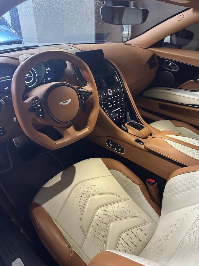 2023 Aston Martin DBS 5.2T 725HP V12 8AT,autocango,china used car exporter,china ev exporter,chinese used car exporter,chinese used ev exporter