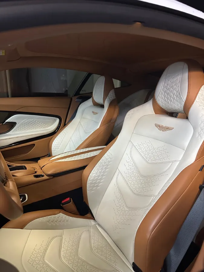 2023 Aston Martin DBS 5.2T 725HP V12 8AT,autocango,china used car exporter,china ev exporter,chinese used car exporter,chinese used ev exporter