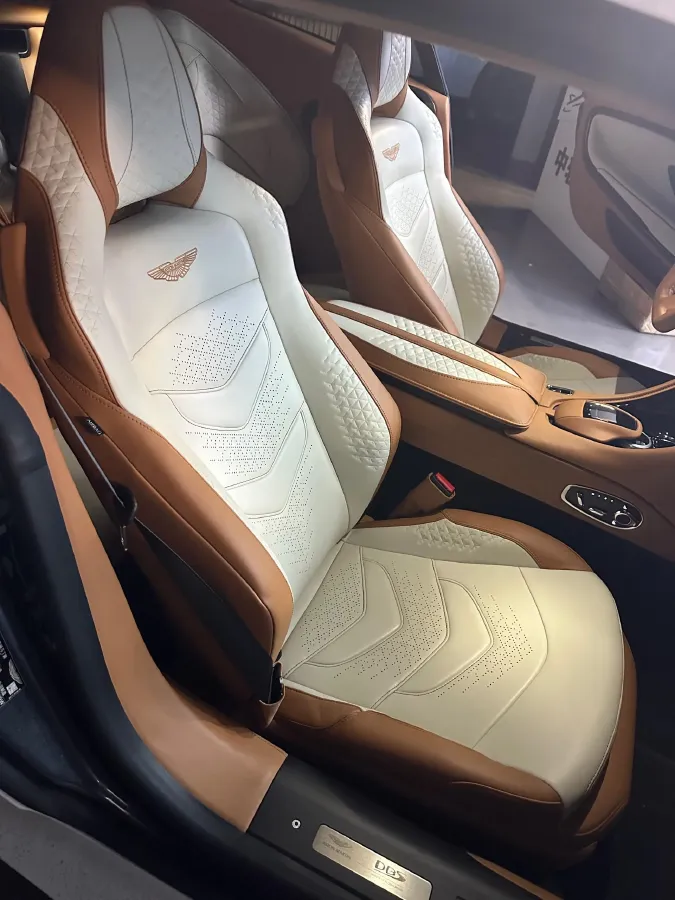 2023 Aston Martin DBS 5.2T 725HP V12 8AT,autocango,china used car exporter,china ev exporter,chinese used car exporter,chinese used ev exporter