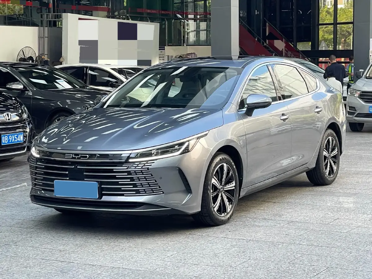 2022 ChangAn Oshan Z6 1.5T 170HP L4 6TCT PHEV 28.4KWH