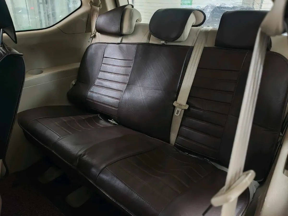 2019 BaoJun 730 1.5L 105HP L4 6MT,autocango,china used car exporter,china ev exporter,chinese used car exporter,chinese used ev exporter