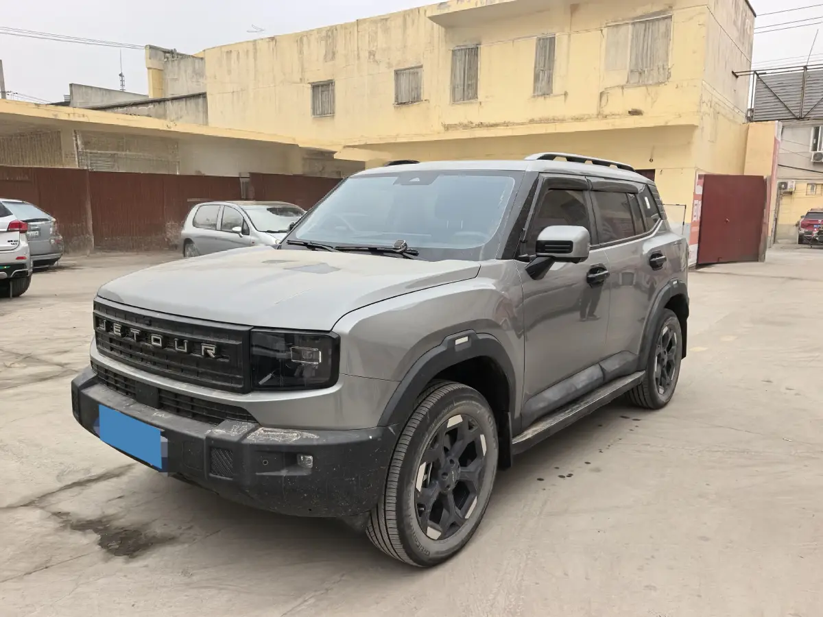 2025 Jetour Traveller 2.0T 254HP L4 7DCT