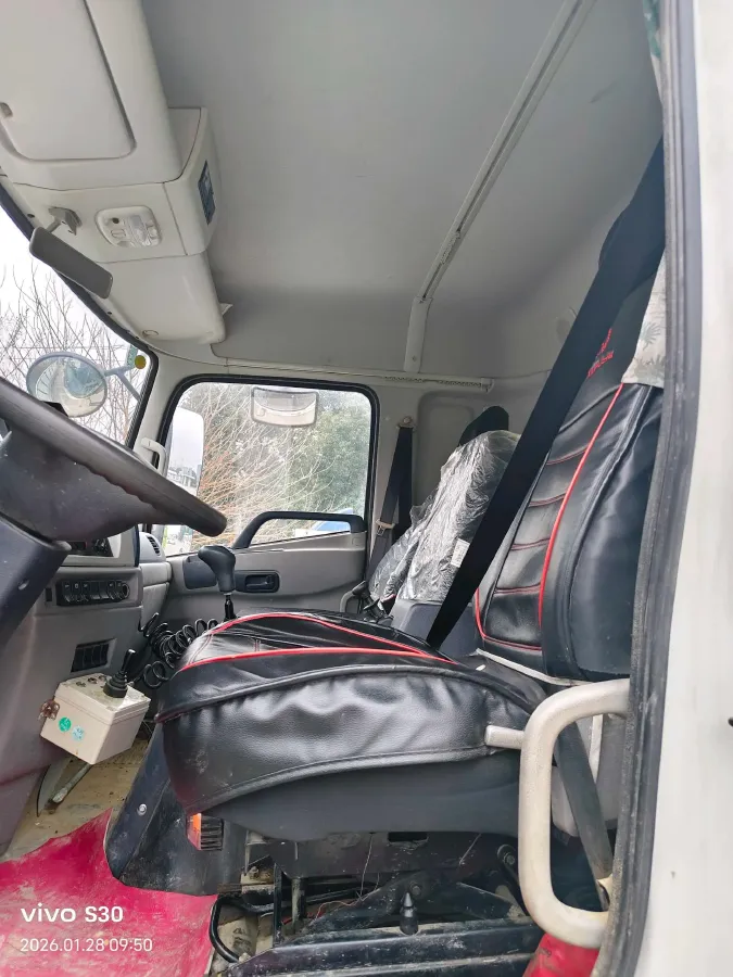 2018 DongFeng Aeolus AX4 1.6L 124HP L4 5MT,autocango,china used car exporter,china ev exporter,chinese used car exporter,chinese used ev exporter