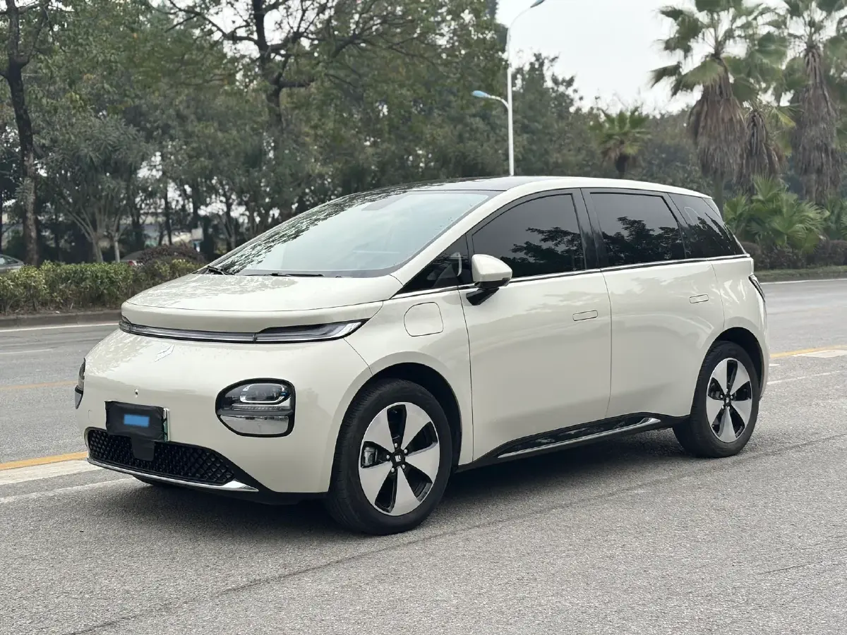 2023 BaoJun Cloud BEV 50.6KWH
