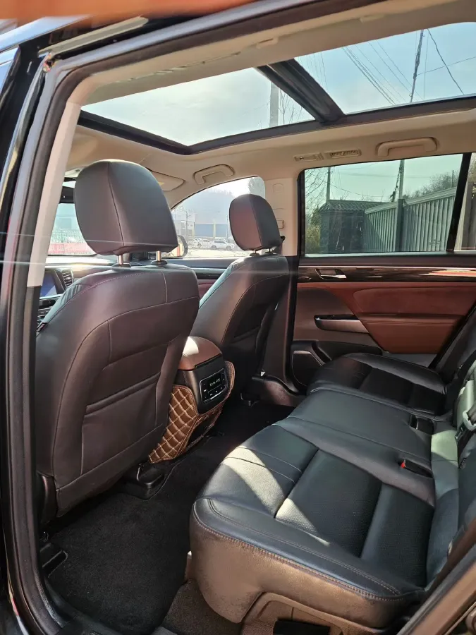 2017 GAC Trumpchi GS8 2.0T 201HP L4 6AT,autocango,china used car exporter,china ev exporter,chinese used car exporter,chinese used ev exporter