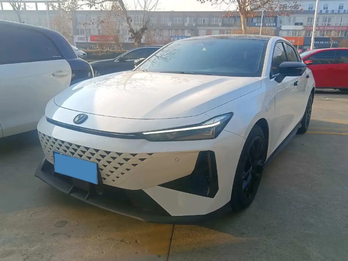 2024 ChangAn UNI-V 1.5T 188HP L4 7DCT