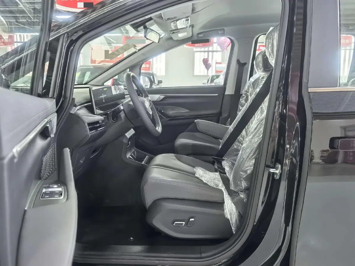 2024 MAXUS DaJia 7 1.5T 150HP L4 1DHT PHEV 24.7KWH,autocango,china used car exporter,china ev exporter,chinese used car exporter,chinese used ev exporter