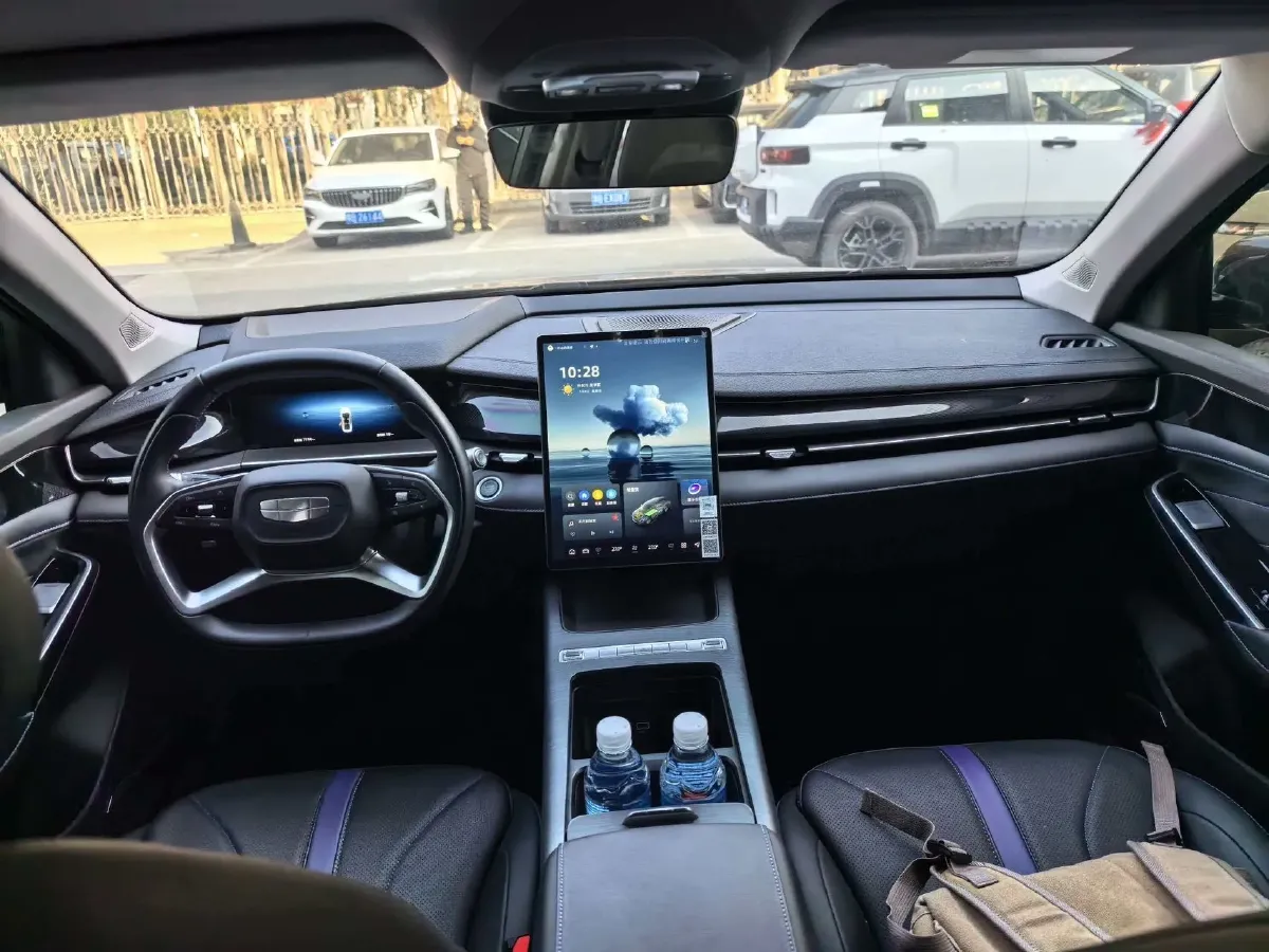 2024 Geely PrefaceL 1.5T 163HP L4 3DHT Hybrid,autocango,china used car exporter,china ev exporter,chinese used car exporter,chinese used ev exporter