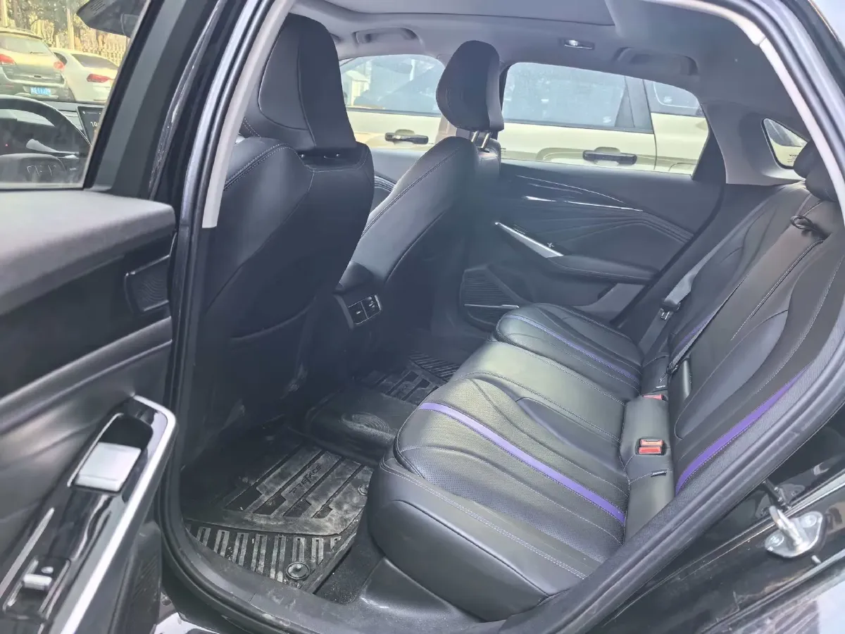 2024 Geely PrefaceL 1.5T 163HP L4 3DHT Hybrid,autocango,china used car exporter,china ev exporter,chinese used car exporter,chinese used ev exporter