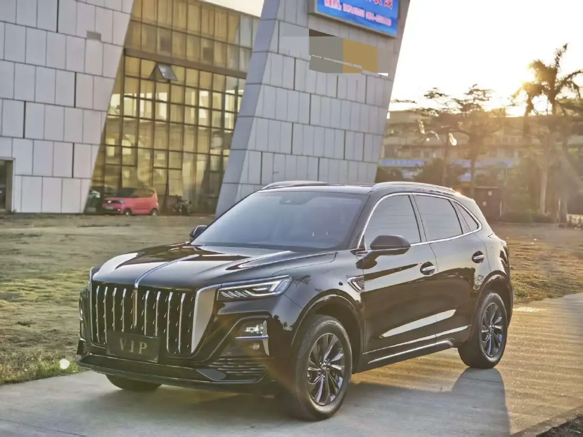 2023 HongQi HS5 2.0T 252HP L4 8AT