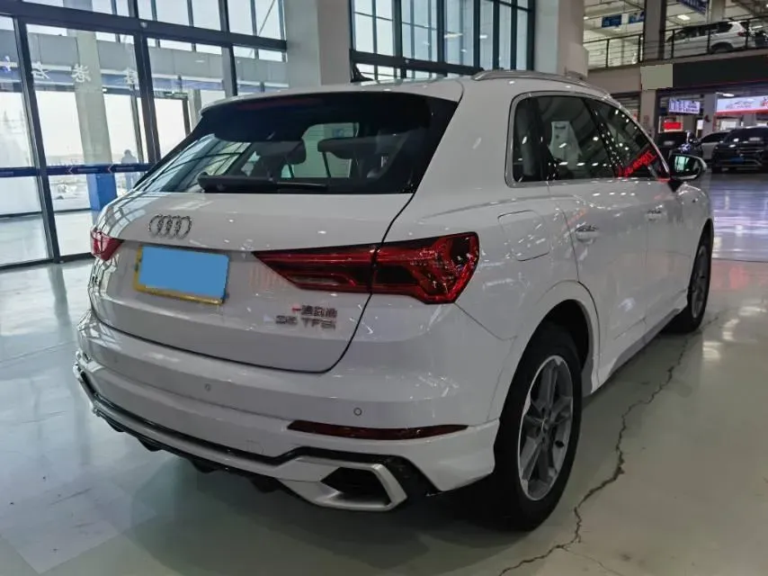 2024 Audi Q3 1.5T 160HP L4 7DCT,autocango,china used car exporter,china ev exporter,chinese used car exporter,chinese used ev exporter