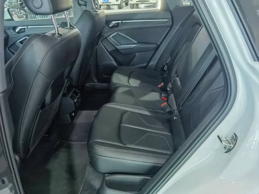 2024 Audi Q3 1.5T 160HP L4 7DCT,autocango,china used car exporter,china ev exporter,chinese used car exporter,chinese used ev exporter