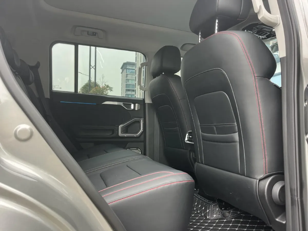 2025 Jetour Traveller 1.5T 184HP L4 7DCT,autocango,china used car exporter,china ev exporter,chinese used car exporter,chinese used ev exporter