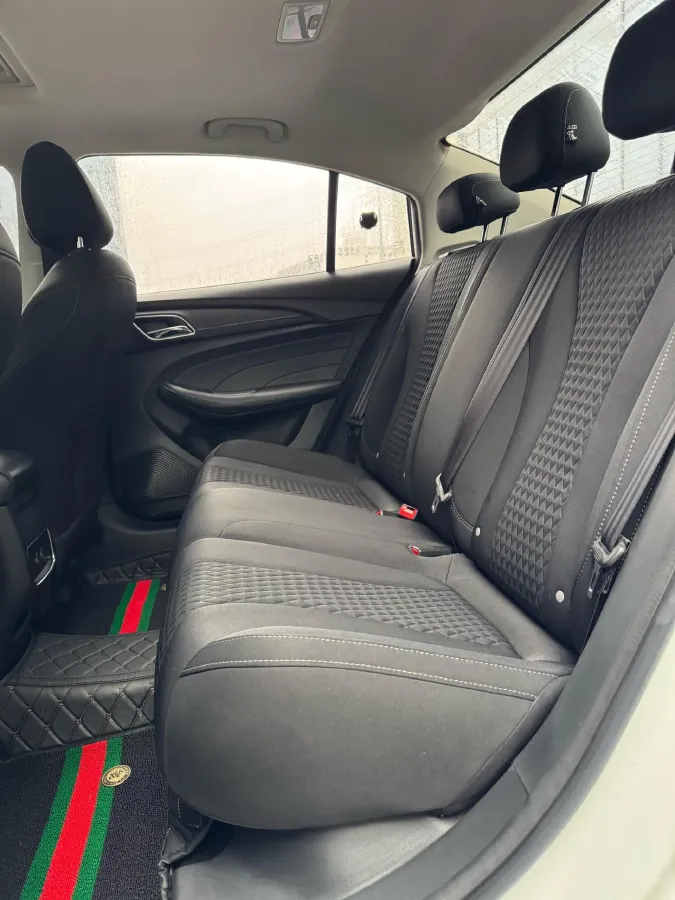 2019 Roewe i5 1.5L 120HP L4 CVT,autocango,china used car exporter,china ev exporter,chinese used car exporter,chinese used ev exporter